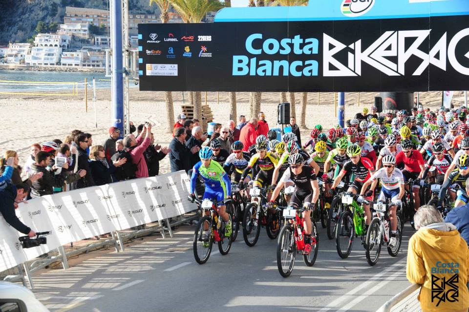 Costa blanca bike race primera etapa gana mantecon