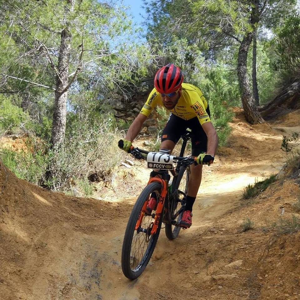 entrenador ciclismo jorge gomez